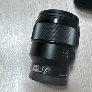 소니 SEL85F18 FE 85mm f1.8 단렌즈