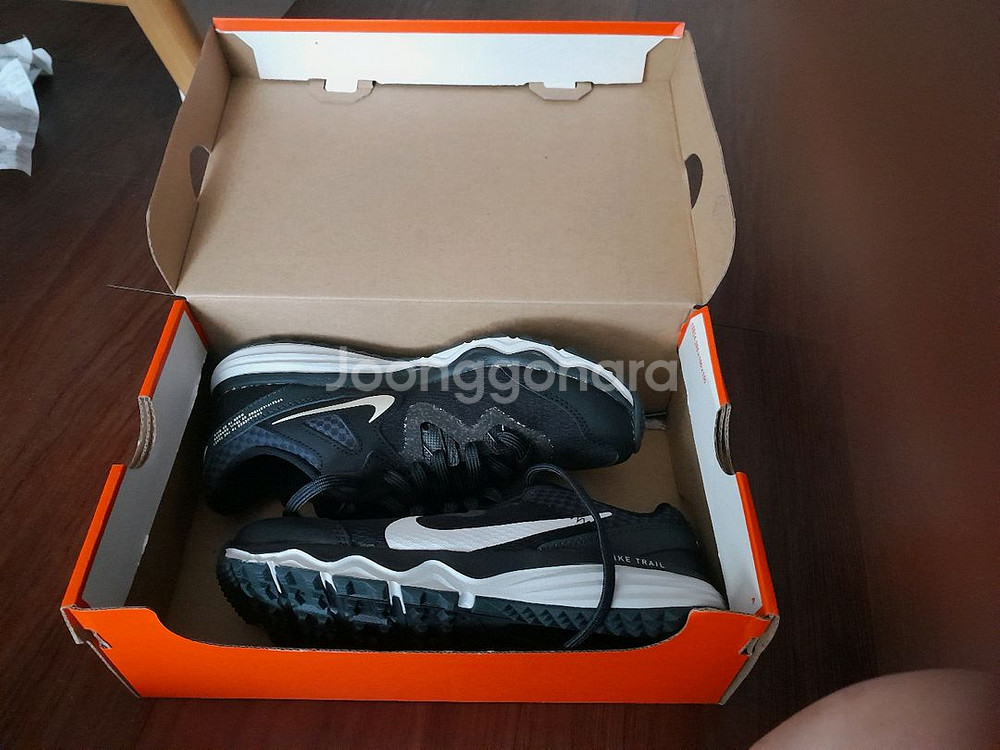 나이키 주니퍼 트레일 여성 런닝화 230mm 새상품--1