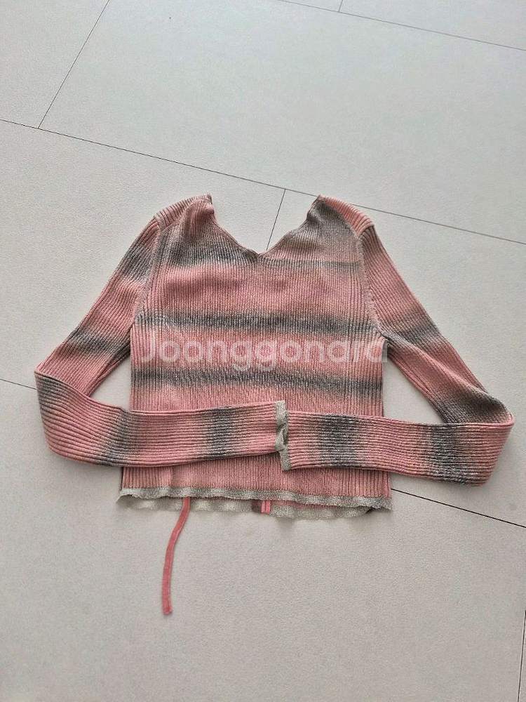 타임 글리터 백 스트랩 크롭 니트 가디건--3