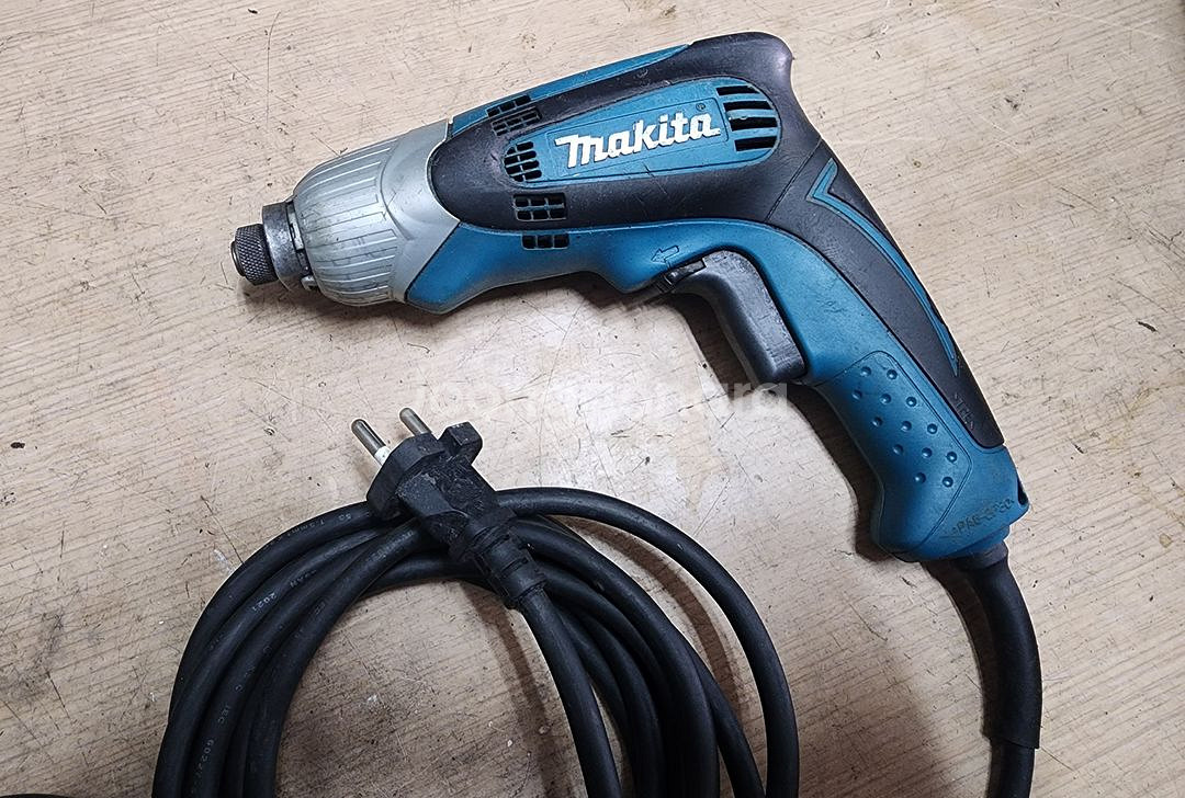 마끼다 전기 임팩드라이버 (makita TD0100) 중고팝니다--0