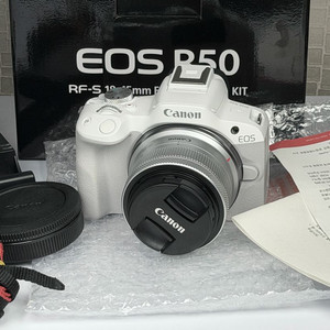 캐논 EOS R50 화이트 미러리스 카메라
