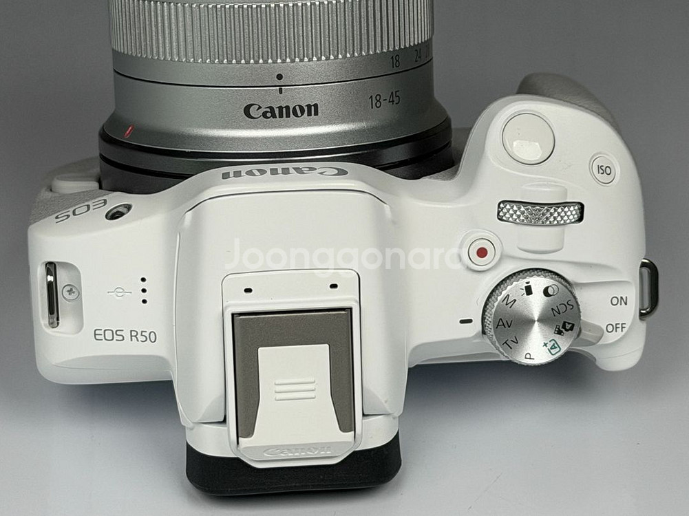 캐논 EOS R50 화이트 미러리스 카메라--4