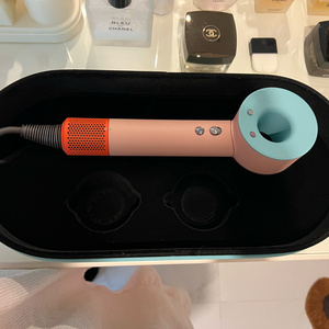 한정판 다이슨 드라이기