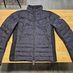 몽클레어 캐리보그보어 패딩(정품)