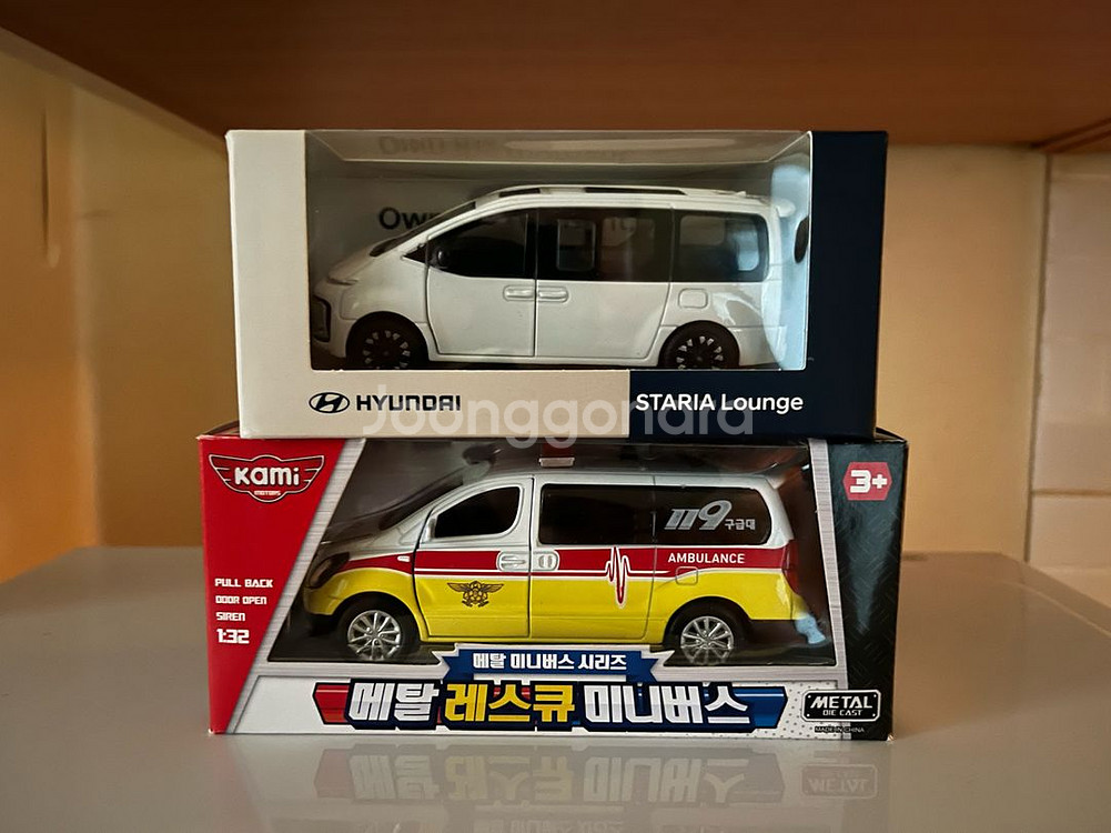스타렉스 모형 다이캐스트 2대 일괄 판매합니다.--0
