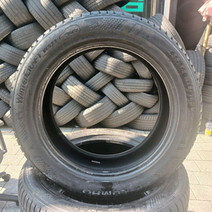235 55 19 금호타이어 (윈터타이어) 한대분 판매합니다