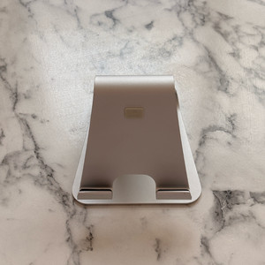 엘라고 P4 아이패드 거치대 스탠드