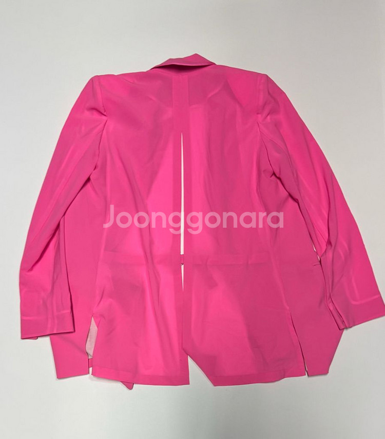 여성 오브제 뒷 트임 핑크 롱 실크 자켓 55 하객룩--1