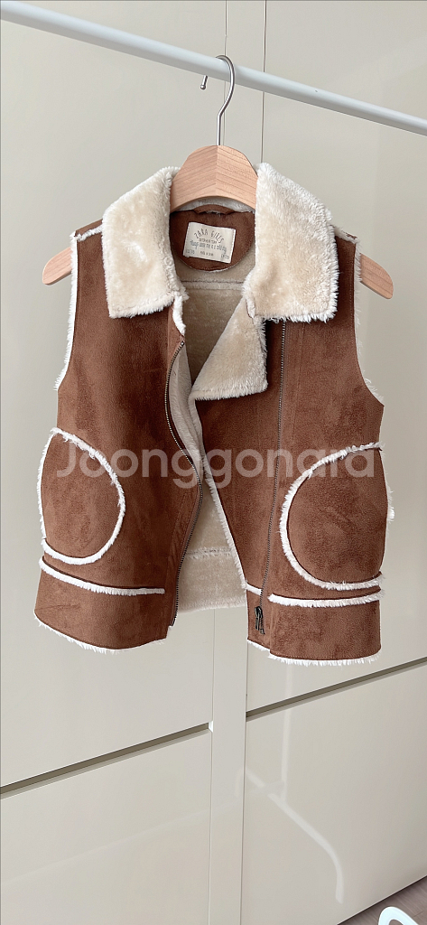 자라키즈 양털 조끼 128--0