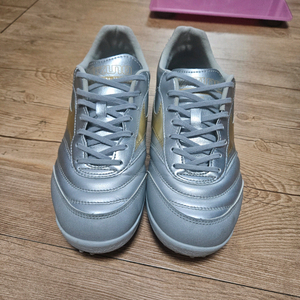 미즈노 모렐리아 살라 프로 tf 풋살화 255