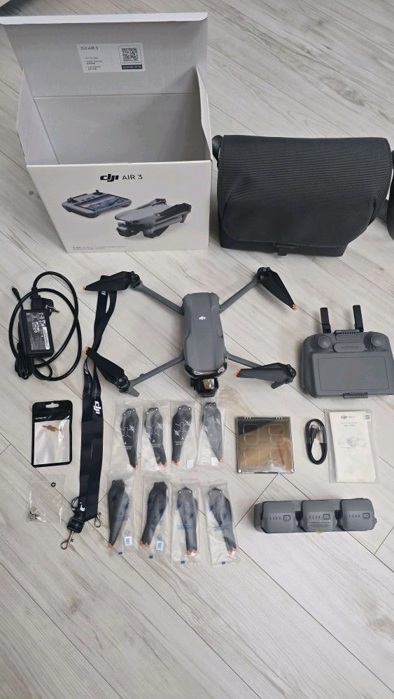 DJI AIR3 플라이모어콤보 팝니다 - 안심되는 중고거래