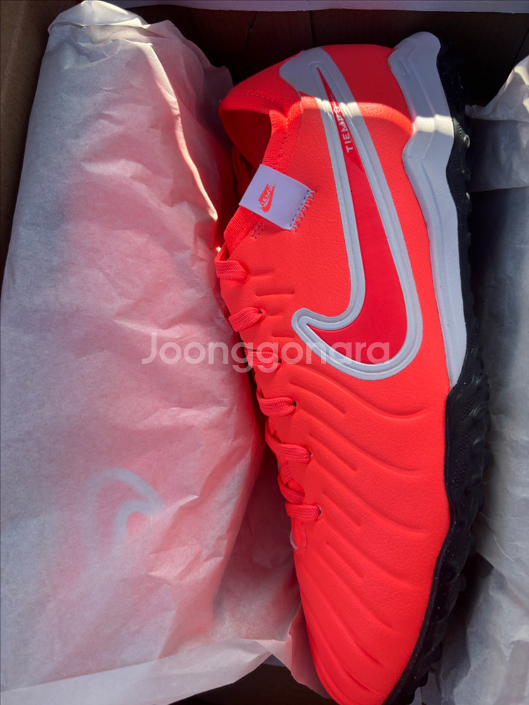 나이키 티엠포 풋살화 레전드 10 프로 TF 새상품 축구화--1