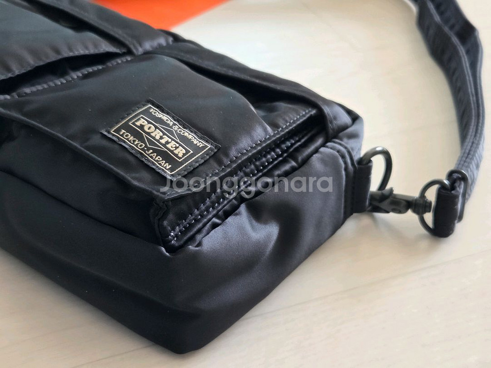 요시다포터 뉴탱커 슬링백 블랙 팝니다.(안전거래X)--2