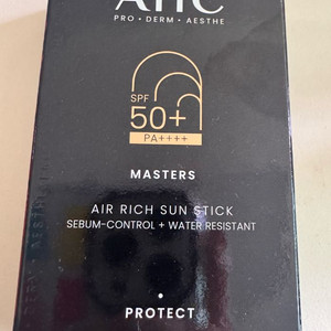 새상품 AHC 마스터즈 에어리치 선스틱 SPF50+ PA+++