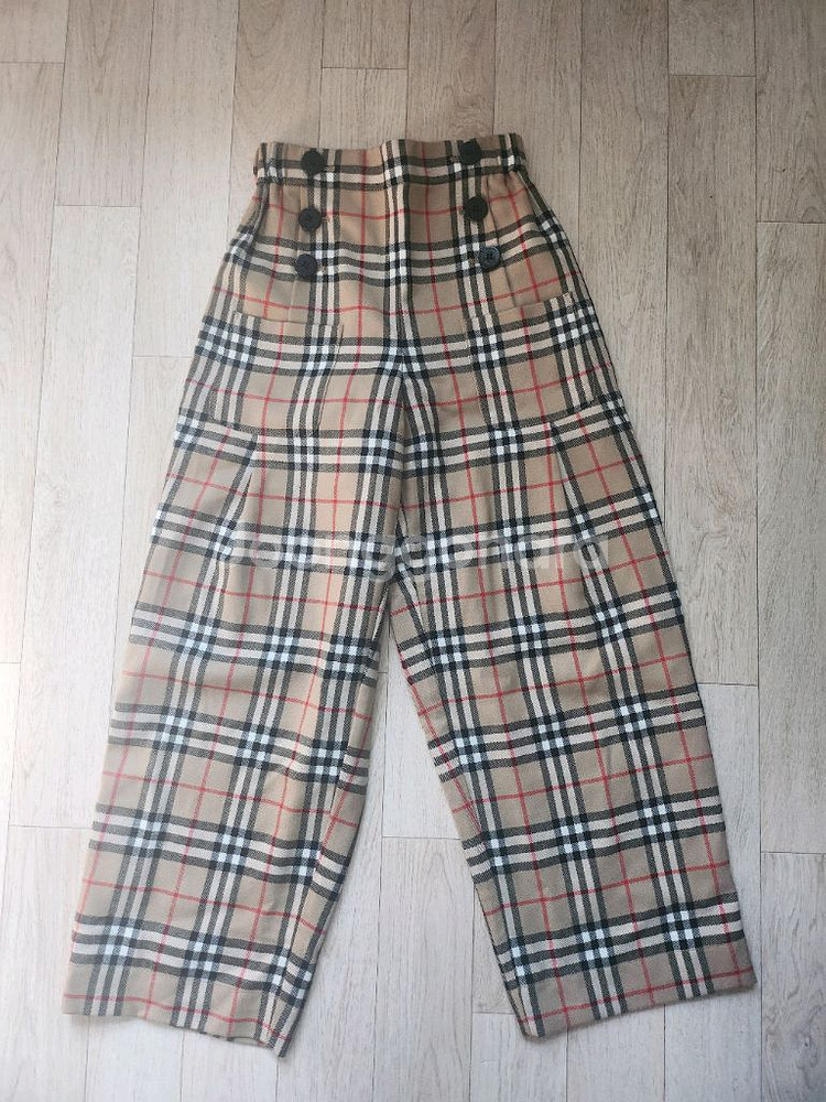 50만원대 새상품.정품) 버버리12y 모100% 바지--0