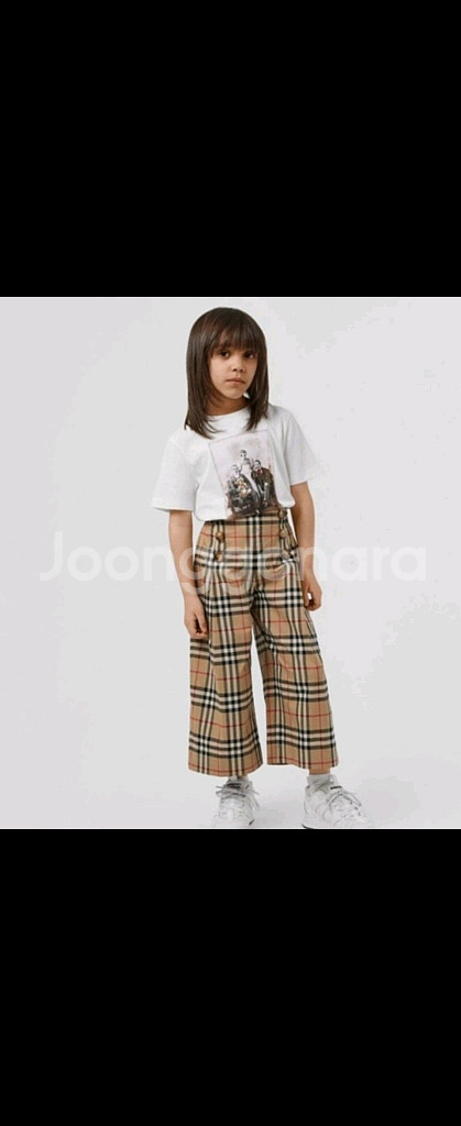 50만원대 새상품.정품) 버버리12y 모100% 바지--1