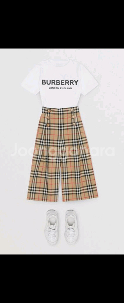 50만원대 새상품.정품) 버버리12y 모100% 바지--3