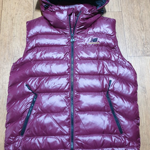 1196 뉴발란스 패딩 후드조끼 95 사이즈입니다