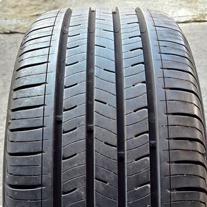 2255017 225 50 17 금호 TA31 타이어 팝니다