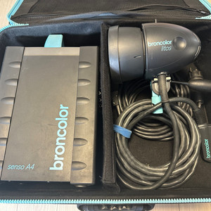 브론컬러 센소 A4 파워팩 조명 셋트 판매합니다.