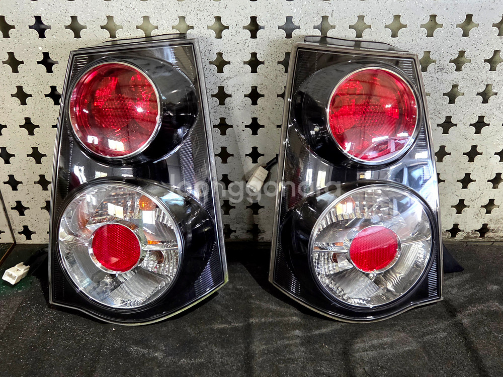 뉴모닝 스페셜 테일램프 데루등 블랙베젤 셋트 팝니다--0