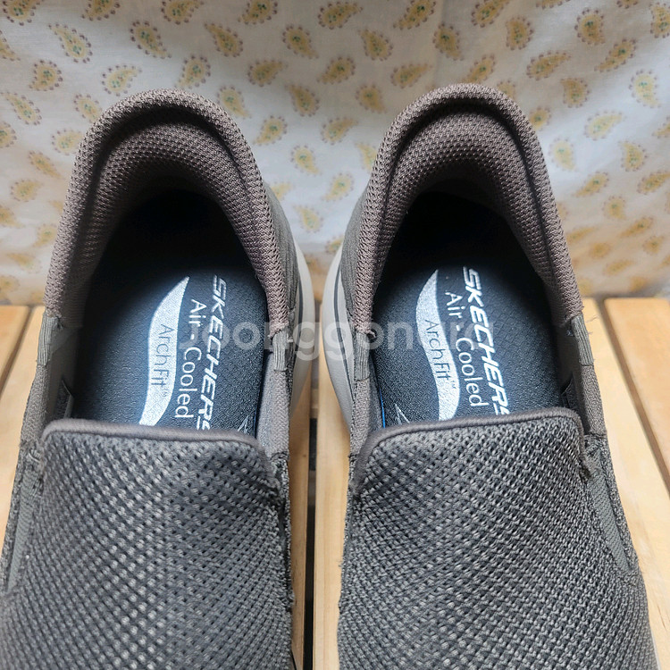 스케쳐스 고워크 아치핏 슬립인스 265--3