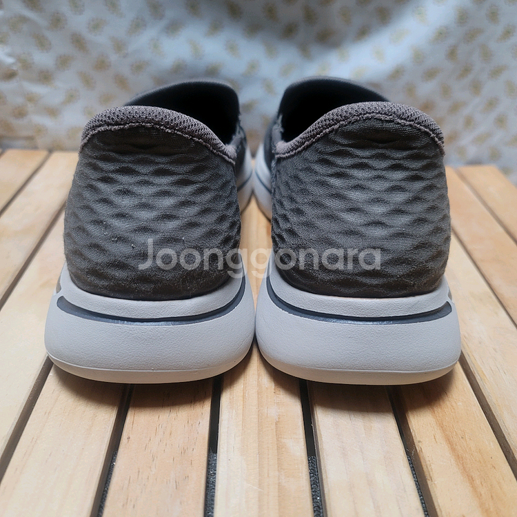 스케쳐스 고워크 아치핏 슬립인스 265--5