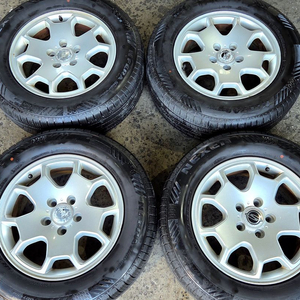 렉스턴 18인치휠타이어 2556018 pcd130 액티언 카이런 코란도 쌍용 5홀