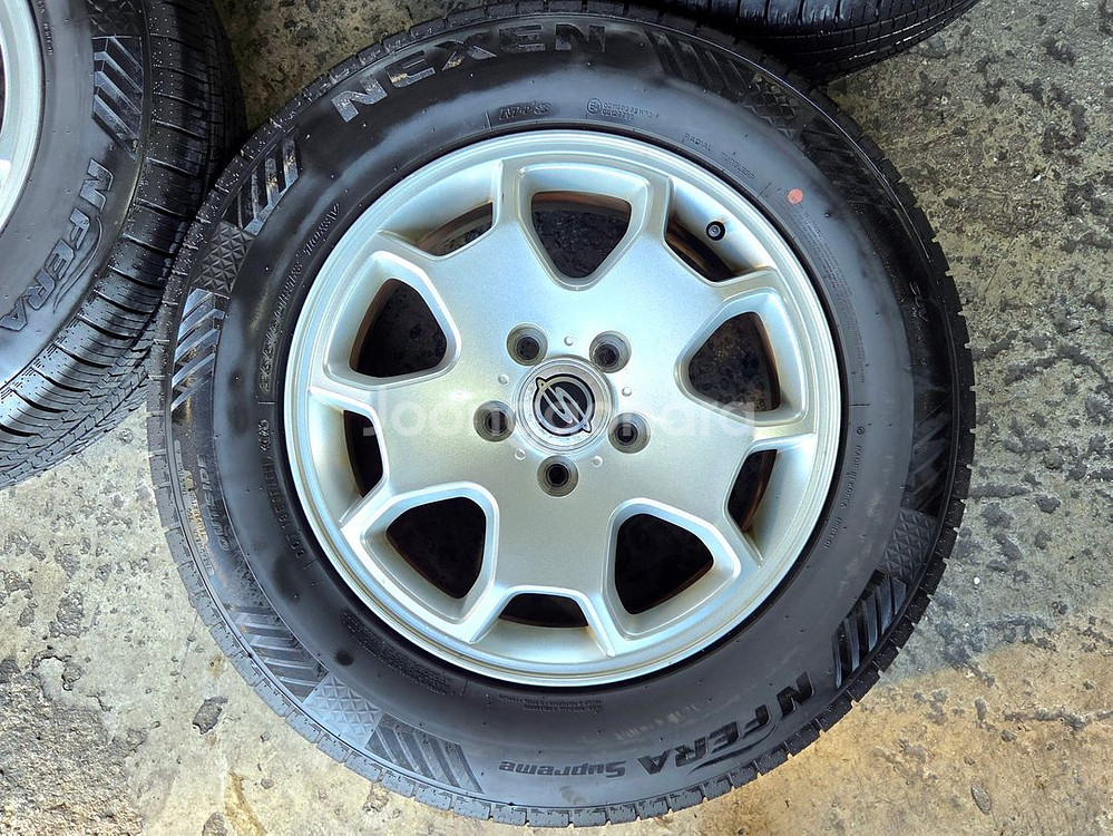 렉스턴 18인치휠타이어 2556018 pcd130 액티언 카이런 코란도 쌍용 5홀--1