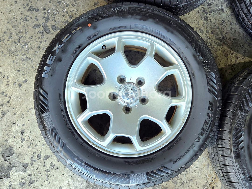 렉스턴 18인치휠타이어 2556018 pcd130 액티언 카이런 코란도 쌍용 5홀--2