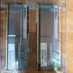 지스킬 DDR4 3200 TRIDENT Z RGB 8GX2