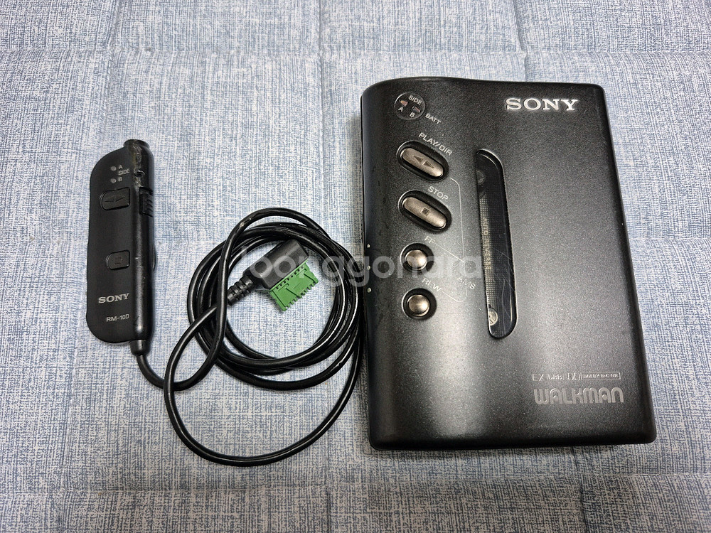 SONY WM-DX100 블랙색상 정크기기 판매합니다.--0