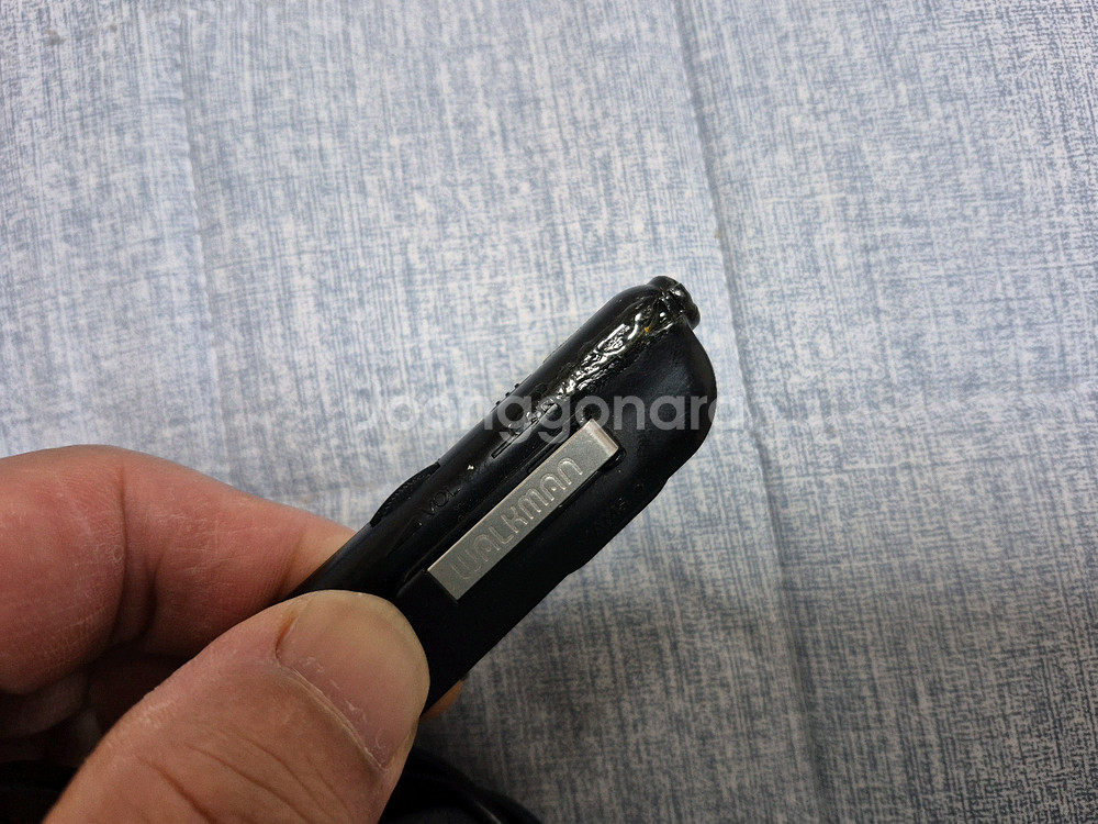 SONY WM-DX100 블랙색상 정크기기 판매합니다.--8