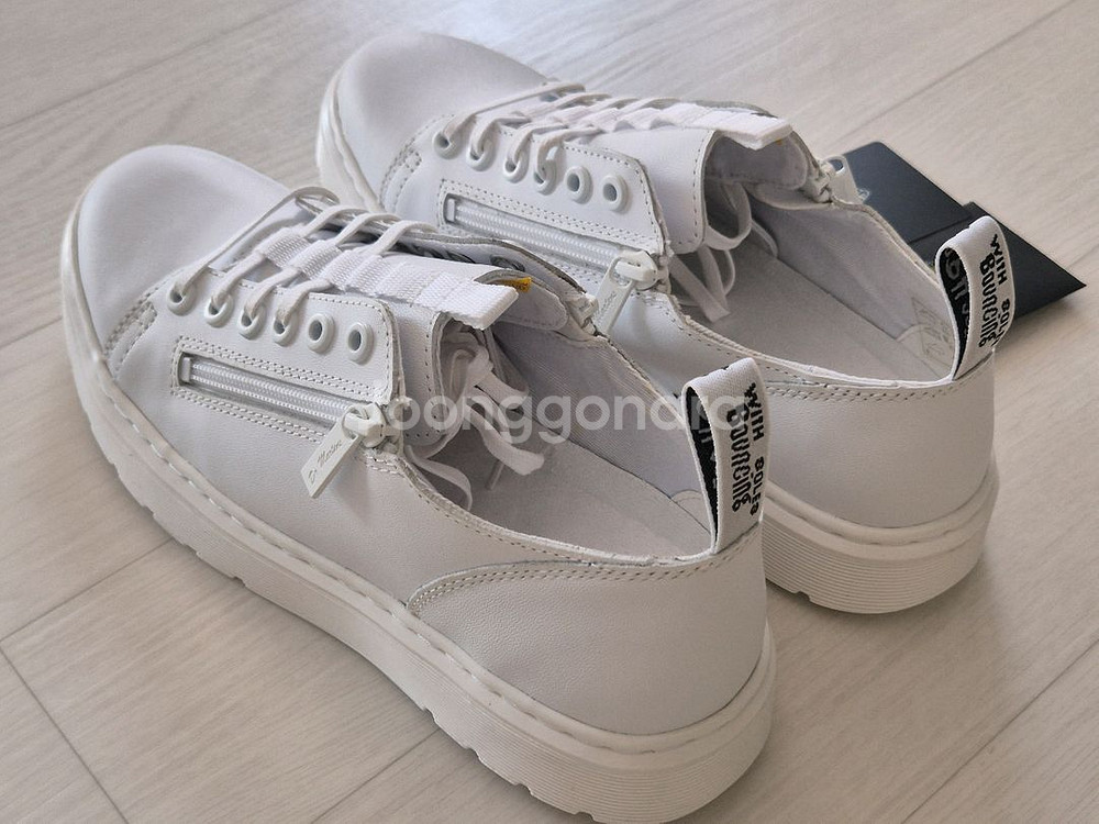 닥터마틴 단테 집 250사이즈 화이트 새상품--1