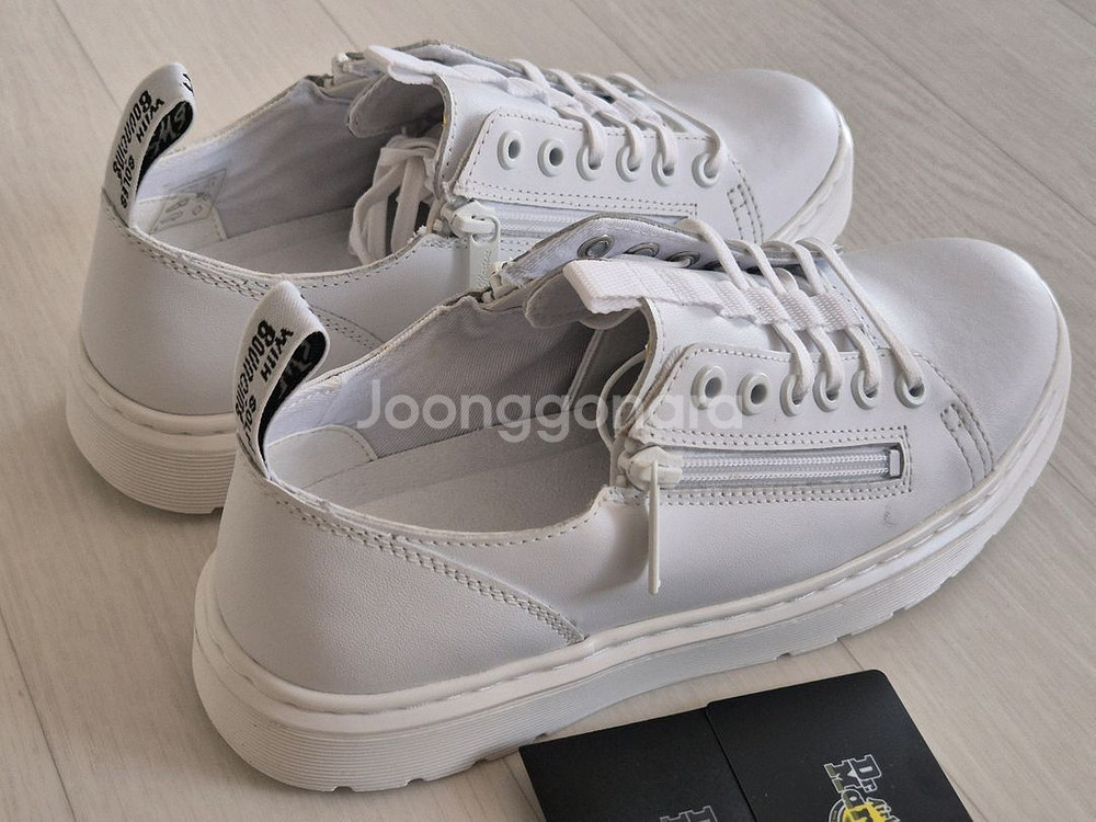 닥터마틴 단테 집 250사이즈 화이트 새상품--2