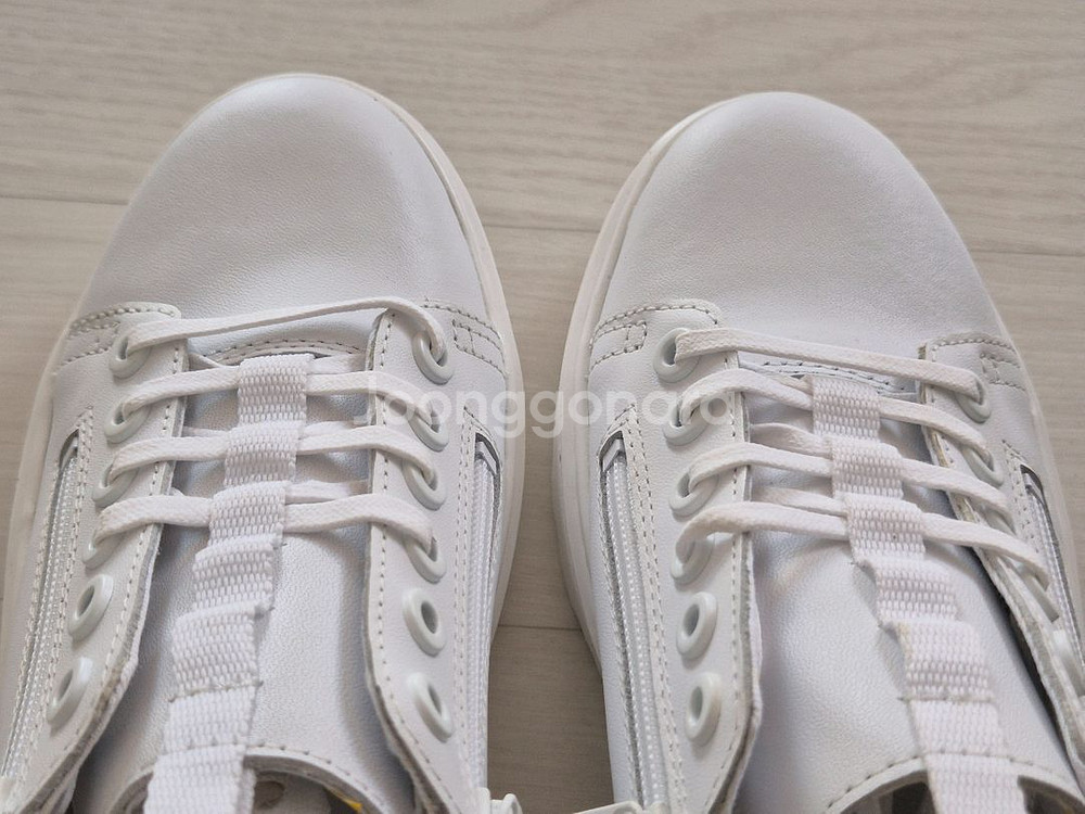 닥터마틴 단테 집 250사이즈 화이트 새상품--4