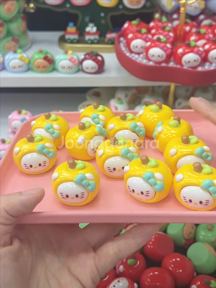 수지 제작 피규어 헬로키티 사과 애플 크리스마스 오브제--2