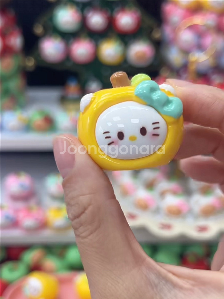 수지 제작 피규어 헬로키티 사과 애플 크리스마스 오브제--4