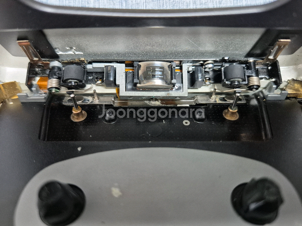 SONY WM-RX77 IVORY 색상 정상작동품 판매합니다.--6