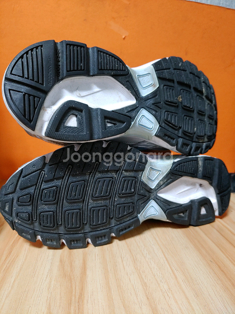 나이키 이니시에이터 메탈릭 실버 블루(표기245추천사이즈240)--4