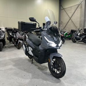 25년식 KR모터스 Kwin125 앞뒤블박내장형 2만Km 판매합니다.