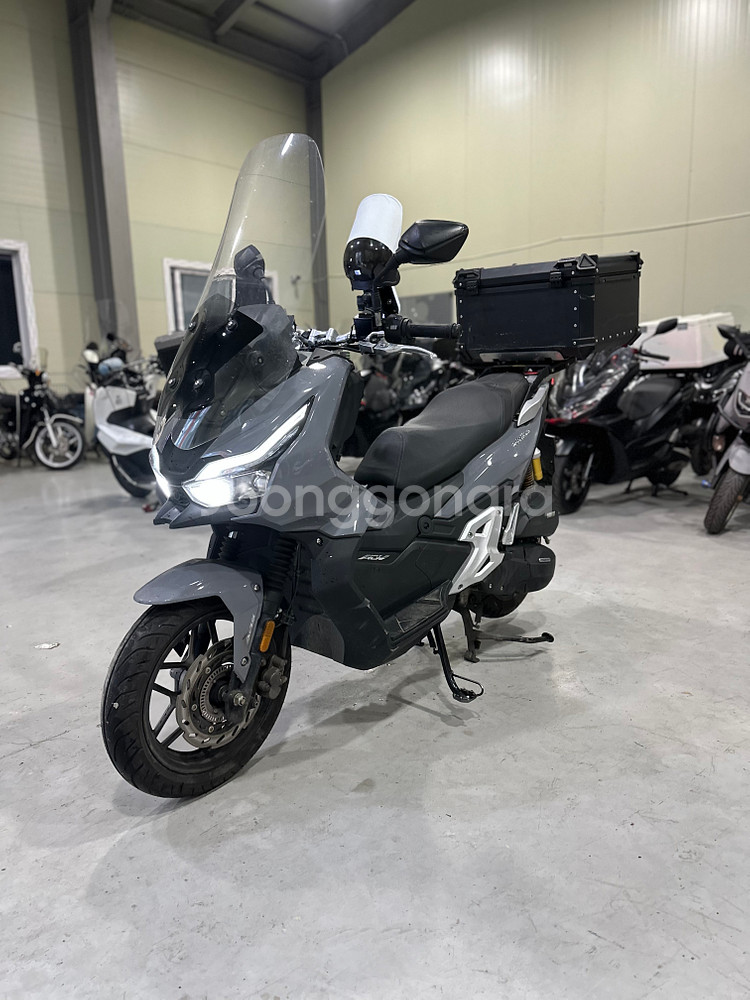 25년식 KR모터스 Kwin125 앞뒤블박내장형 2만Km 판매합니다.--1