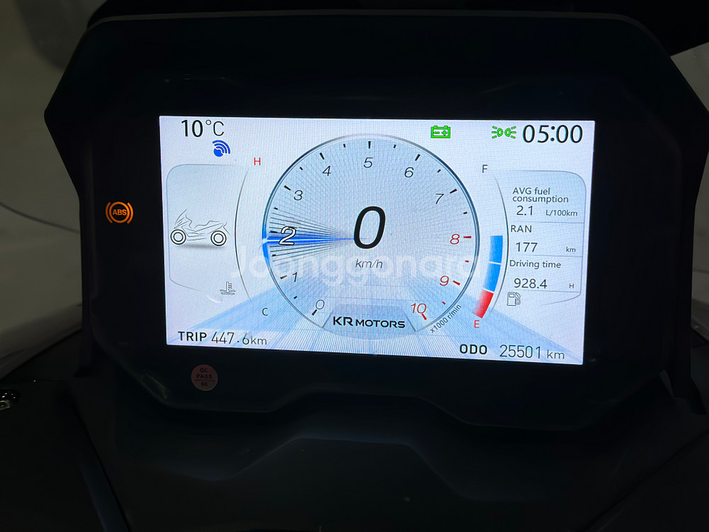 25년식 KR모터스 Kwin125 앞뒤블박내장형 2만Km 판매합니다.--9