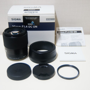 [소니용] 삼식이 시그마 30mm f1.4 단렌즈 박스풀팝니다.