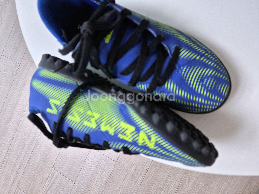 아디다스 키즈 축구화 200사이즈 2켤레--1