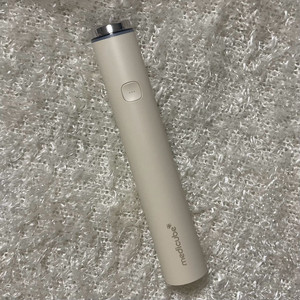 메디큐브 에이지알 부스터프로 미니플러스 (베이지 색상)