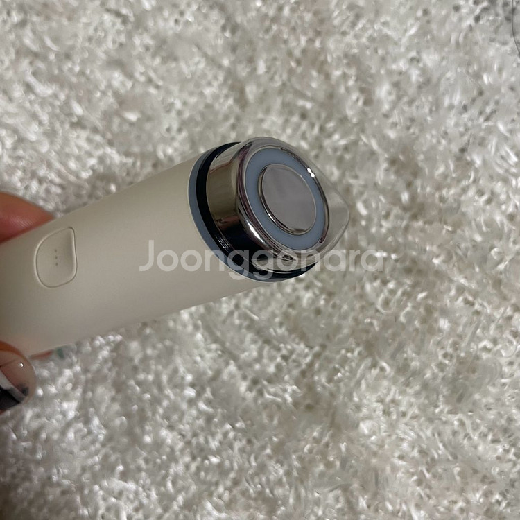 메디큐브 에이지알 부스터프로 미니플러스 (베이지 색상)--4