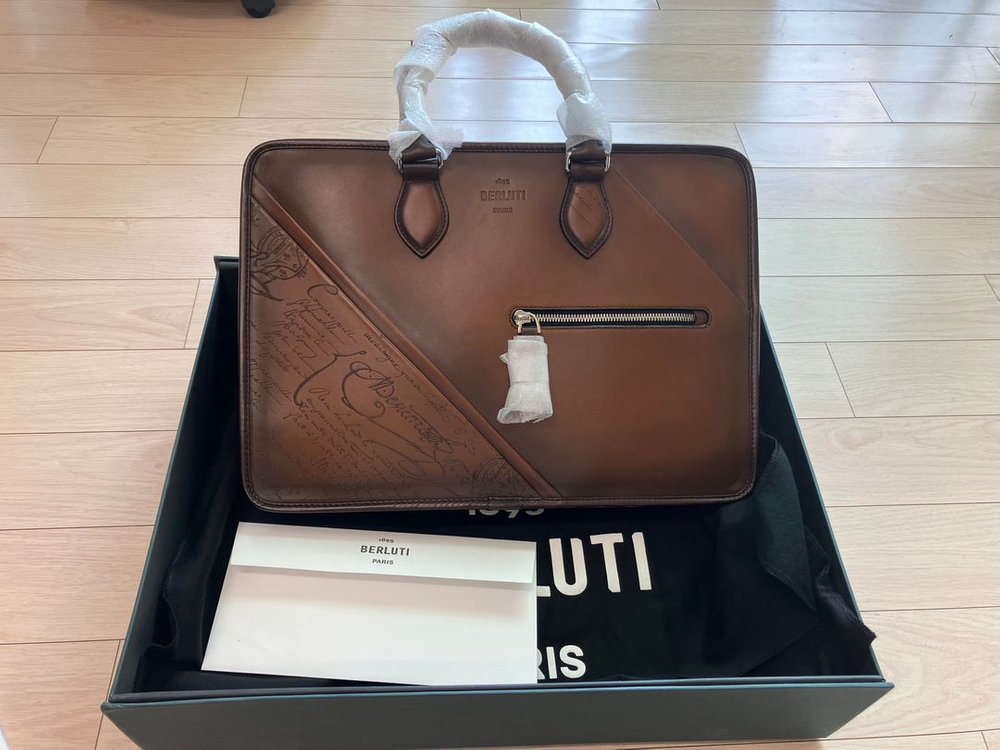 벨루티 원주르 미니 스크리토 브리프케이스(한정판) 미사용신품--1
