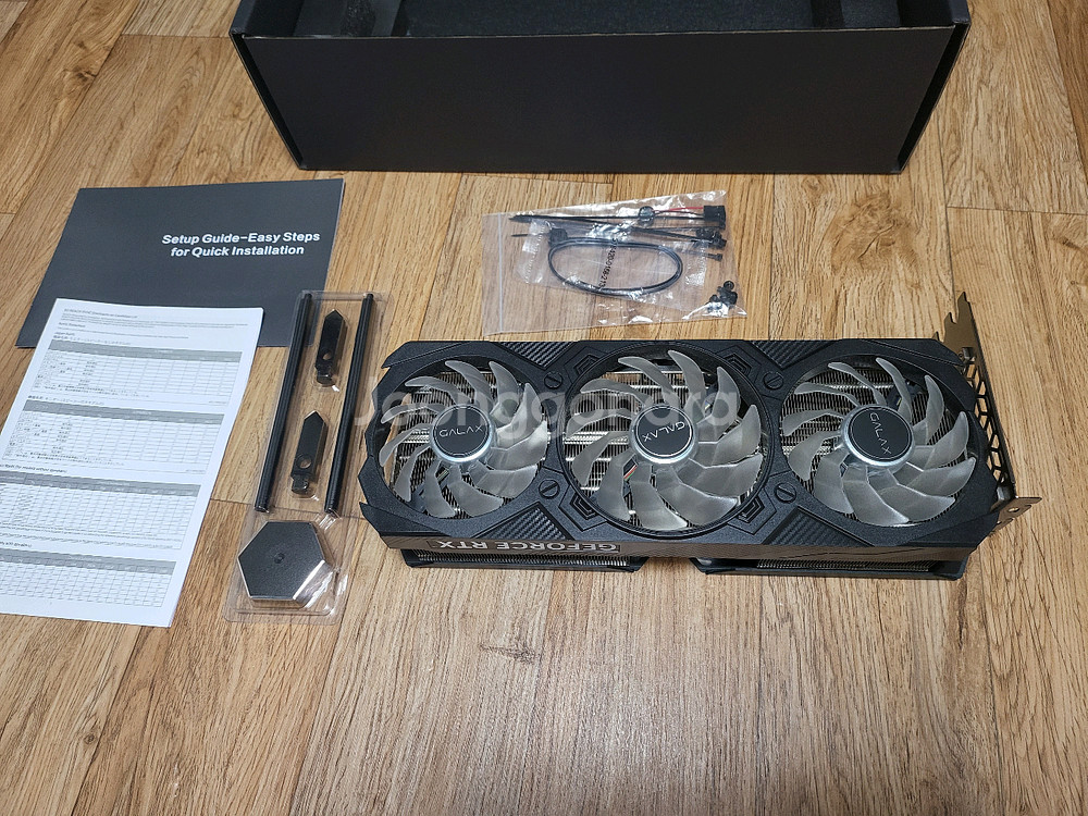 갤럭시 RTX 4070 Ti SUPER 그래픽카드--1