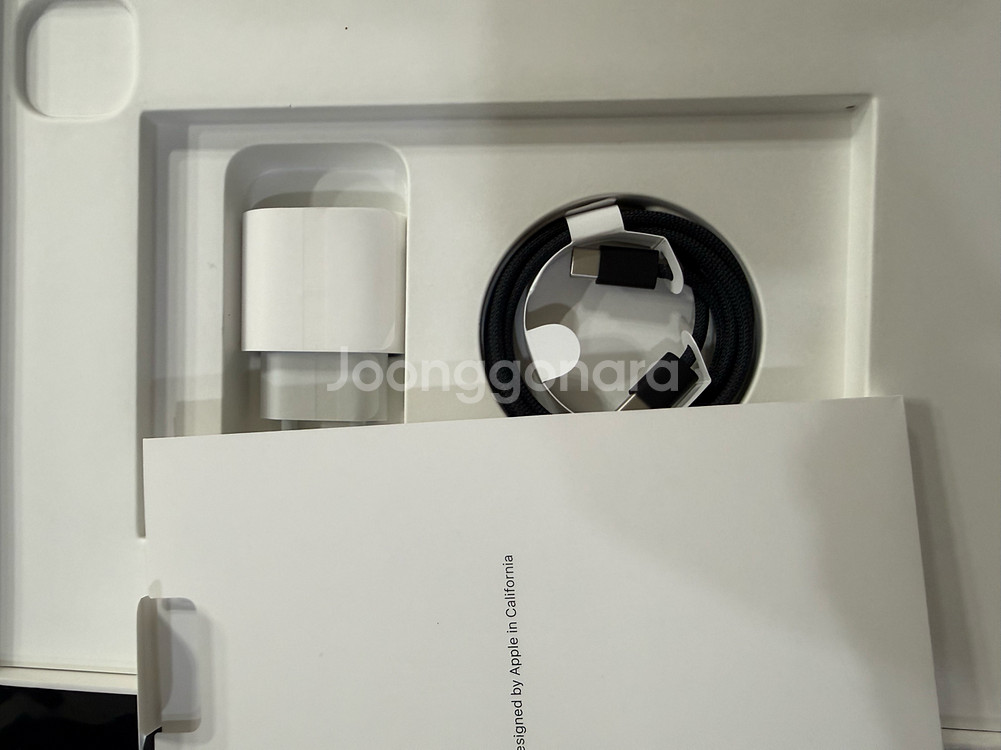 아이패드프로m4 11 1tb wifi 스탠다드 글라스 블랙 판매합니다--5